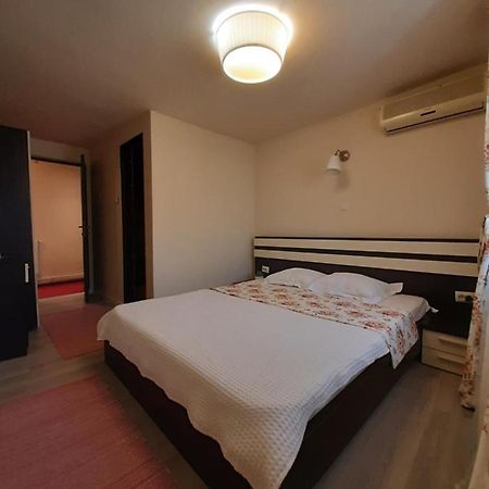 فندق Casa Flamingo كرايوفا المظهر الخارجي الصورة